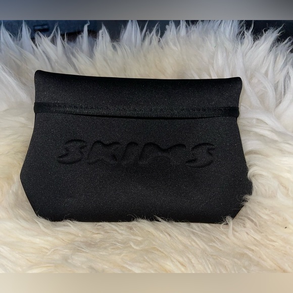 Skims Neoprene Pouch - new - Picture 1 of 3